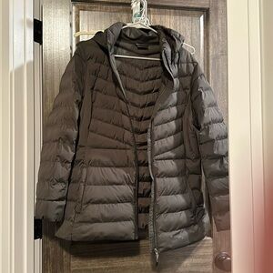 Xl puffer coat in olive from 32 cool perfect condition worn minimally